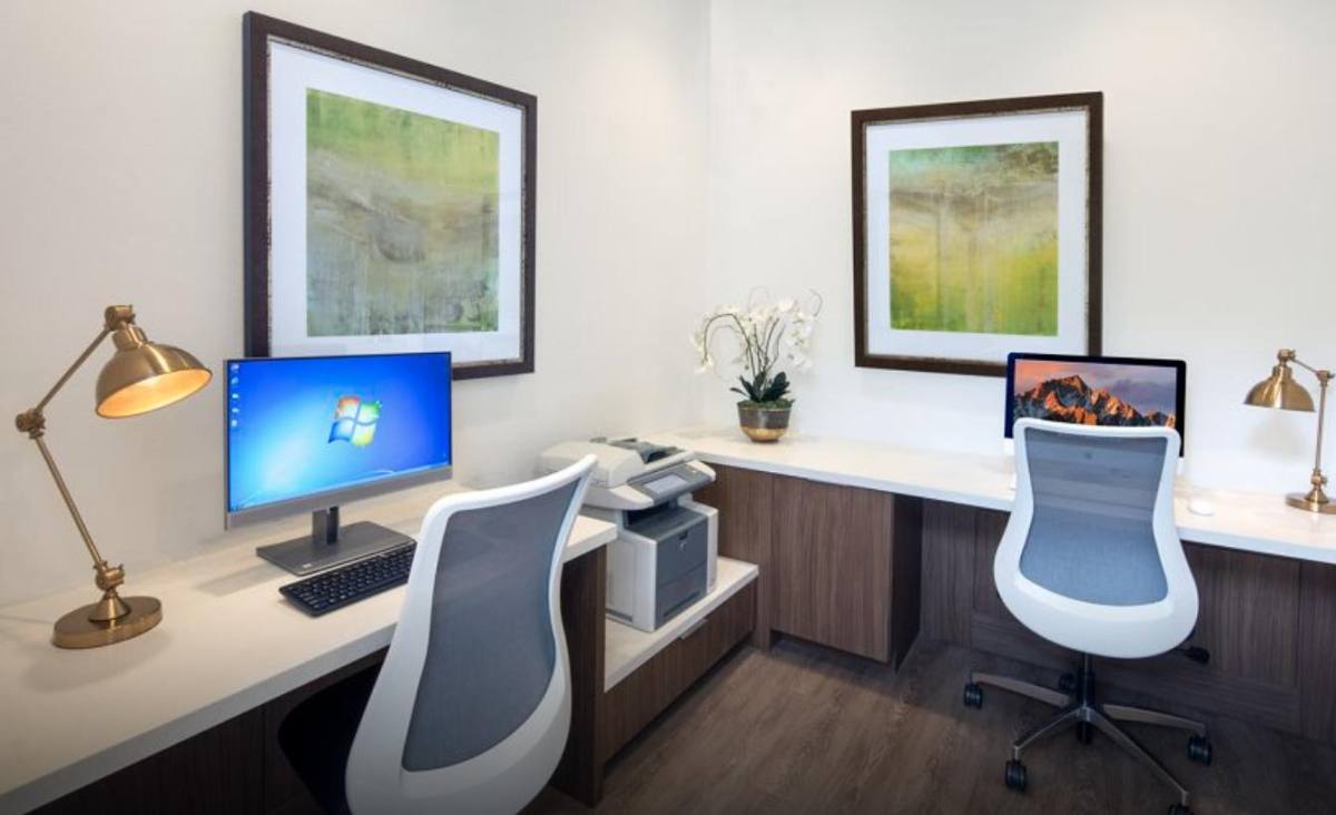 Apartment for rent at San Mateo, 100 Cantata, Irvine, CA 92606