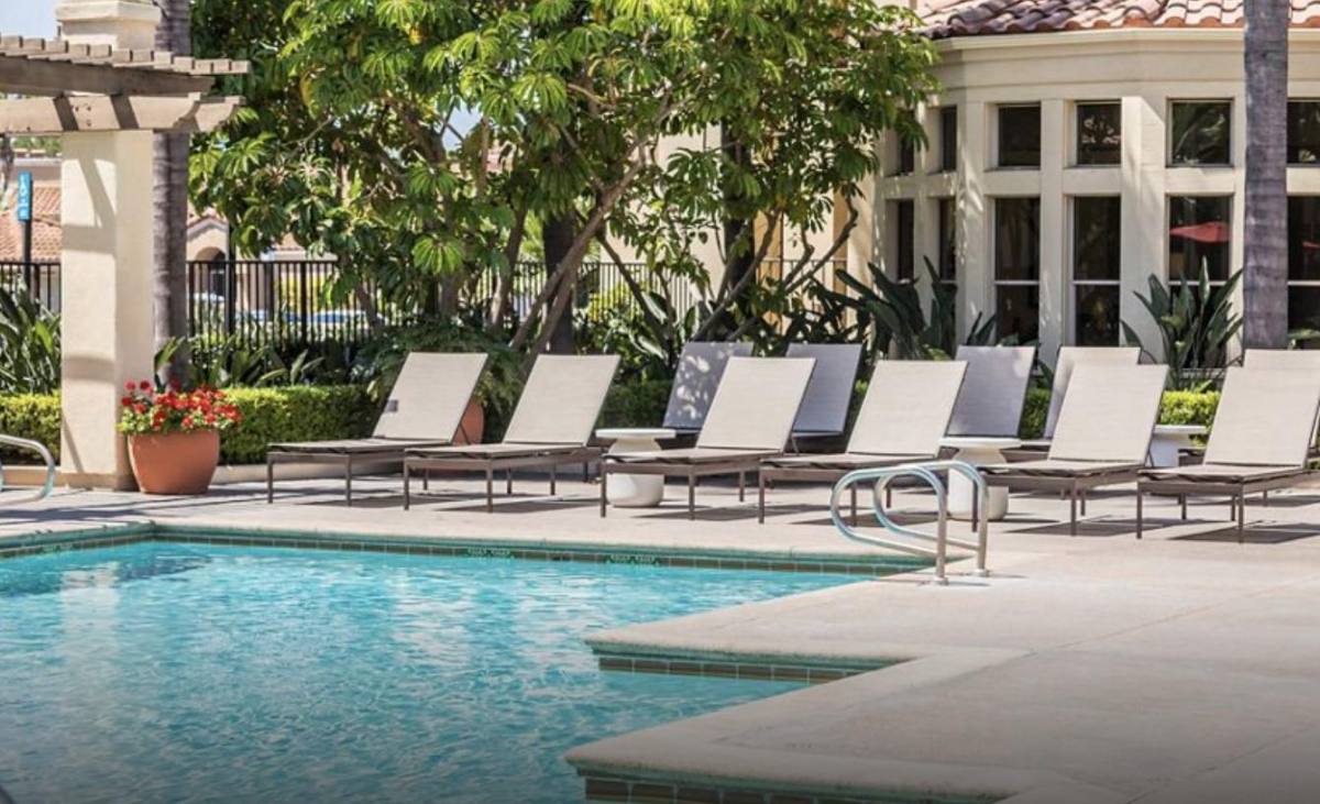 Apartment for rent at San Mateo, 100 Cantata, Irvine, CA 92606