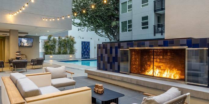 Apartment for rent at 1111 Wilshire Blvd, Los Angeles, CA 90017