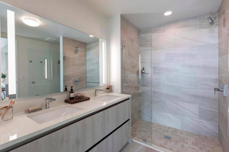 Apartment for rent at 640 S Curson Ave, Los Angeles, CA 90036