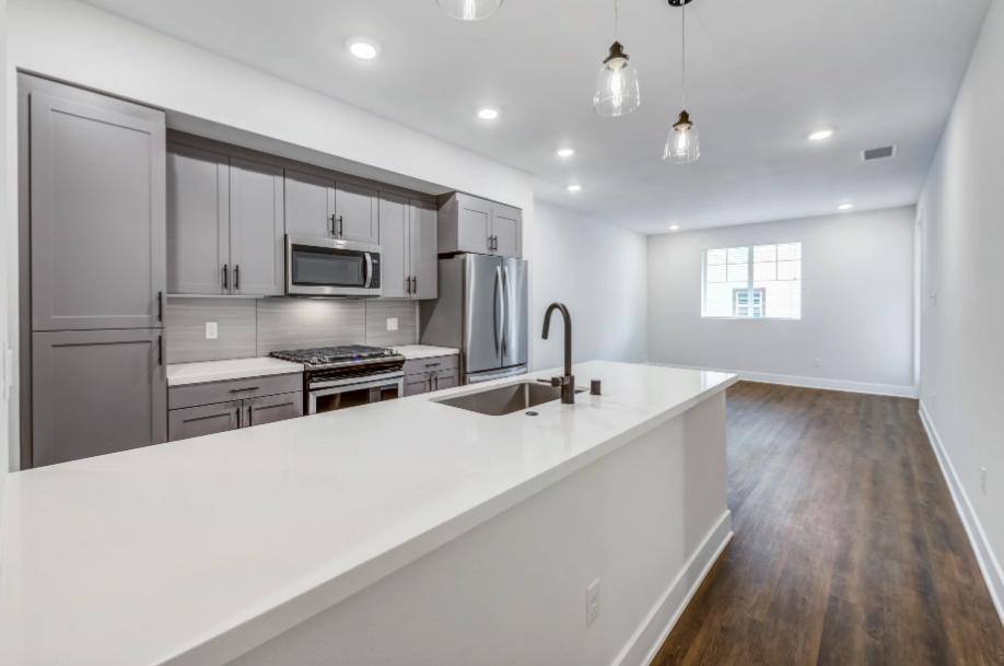 Apartment for rent at 11401 Porter Ranch Dr, Porter Ranch, CA 91326