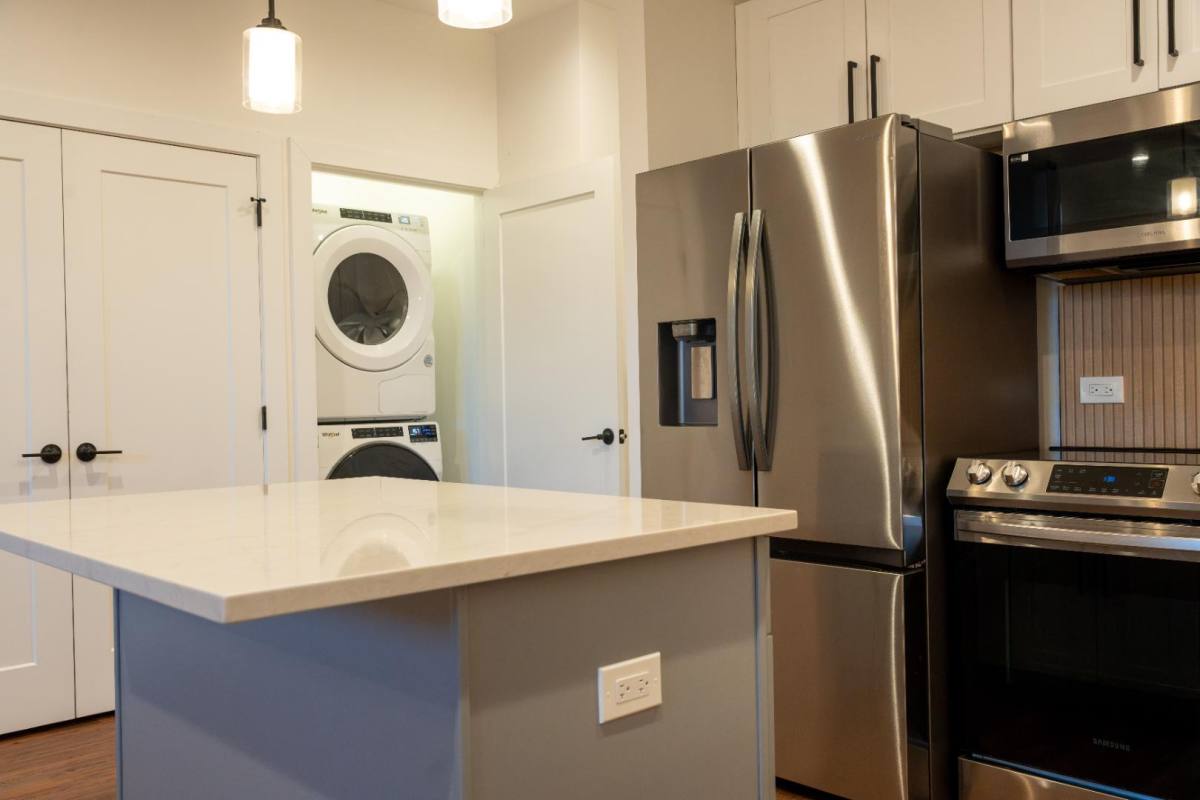 Apartment for rent at 6206 S St Lawrence Ave #GROUND, Chicago, IL 60637