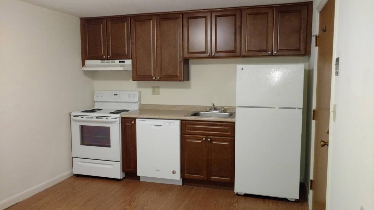 Apartment for rent at 18 E Meadow Lane, Lowell, MA 01854