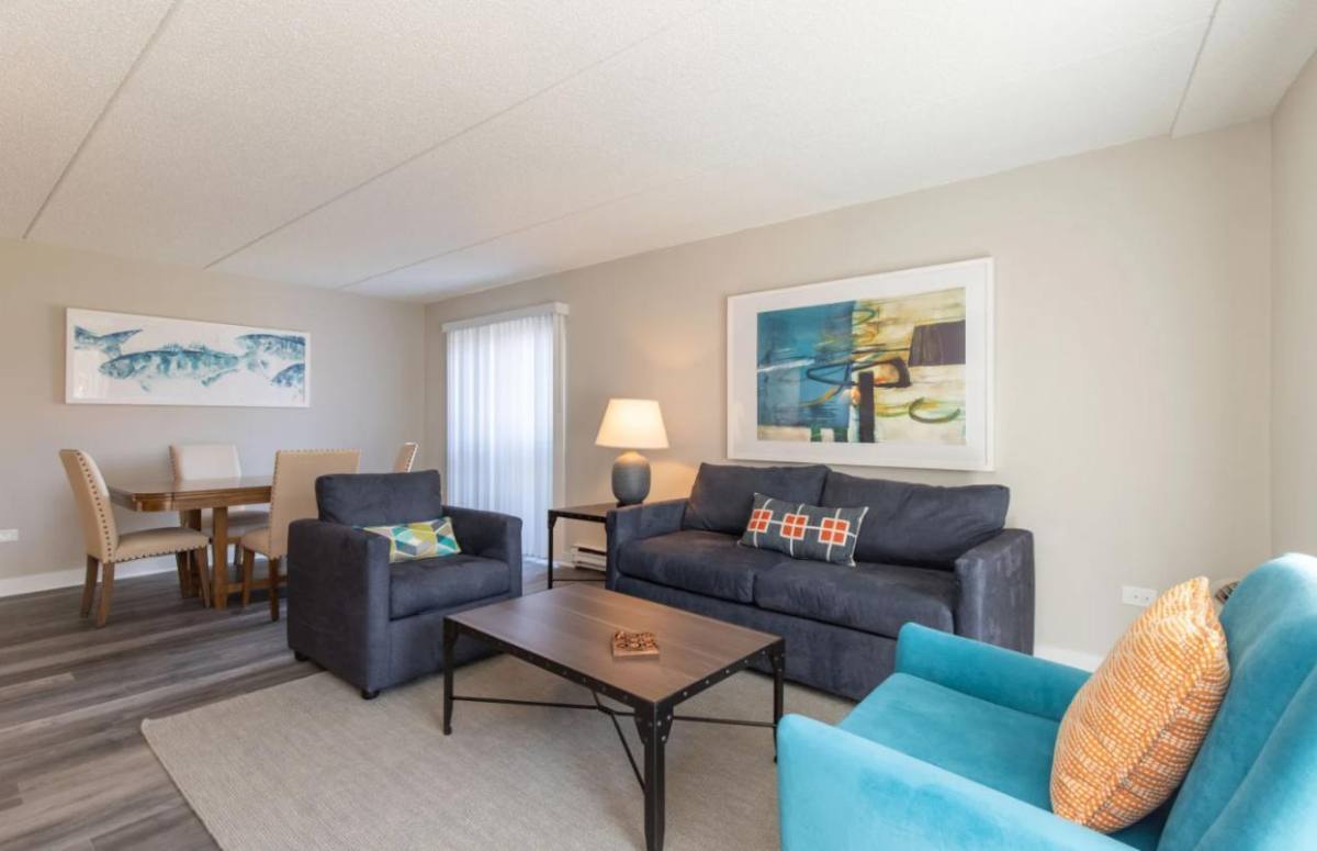 Apartment for rent at 1600 Wedgewood Dr, Gurnee, IL 60031