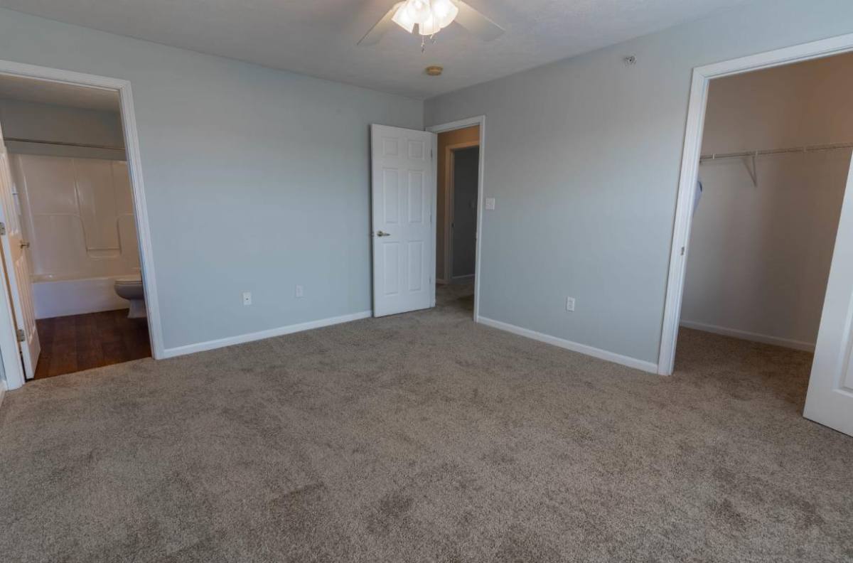 Apartment for rent at 510 Creekside Dr, Lowell, IN 46356