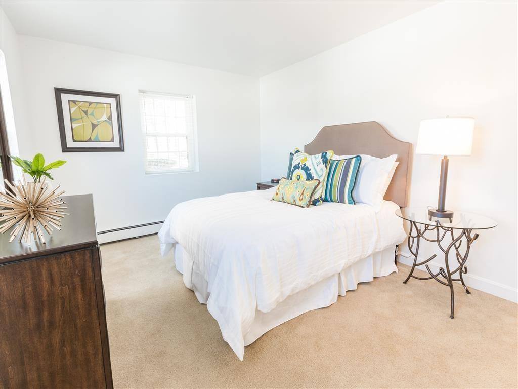 Apartment for rent at Glen Meadow, 300 Glen Meadow Rd, Franklin, MA 02038