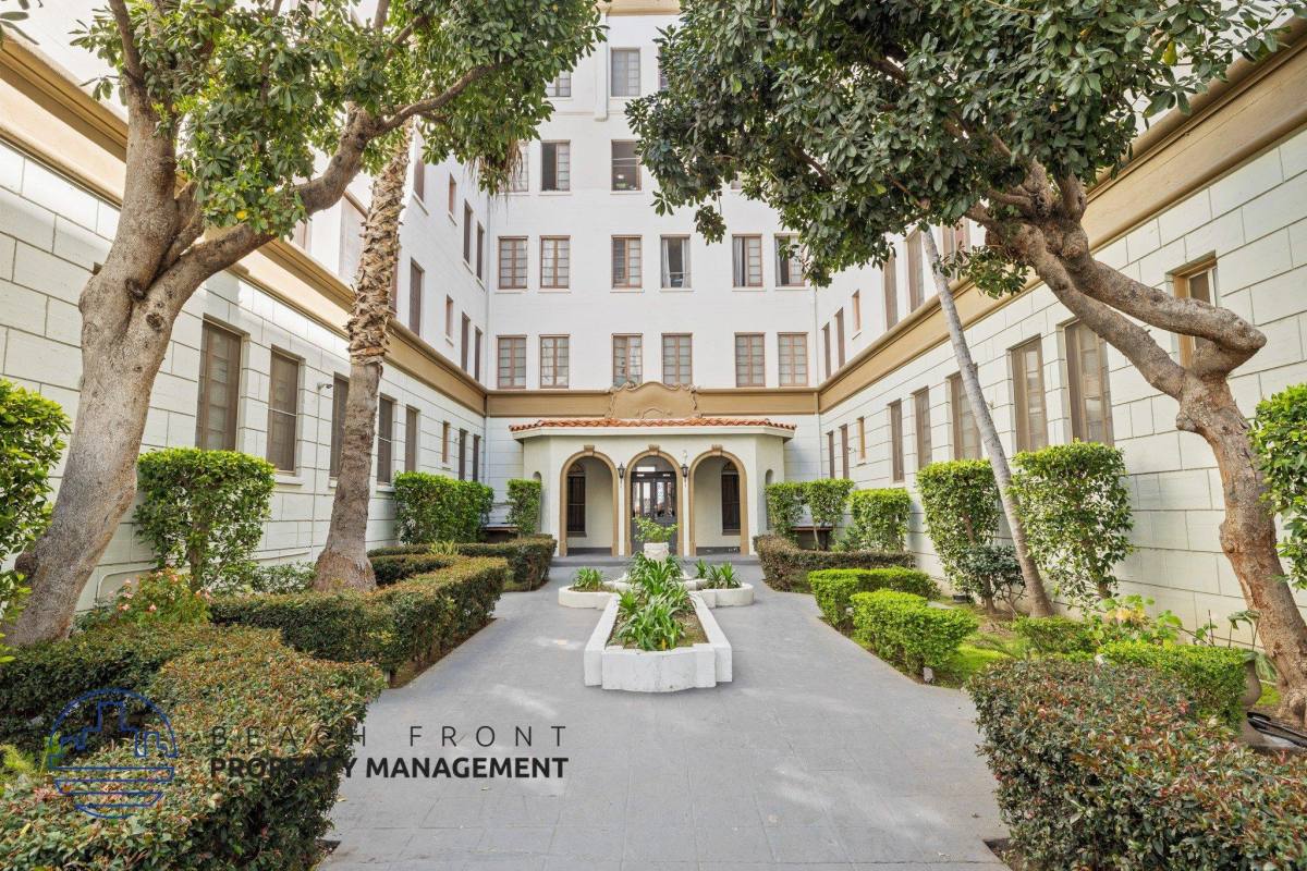 Apartment for rent at 418 North Normandie Avenue, 418 S Normandie Ave, Los Angeles, CA 90020