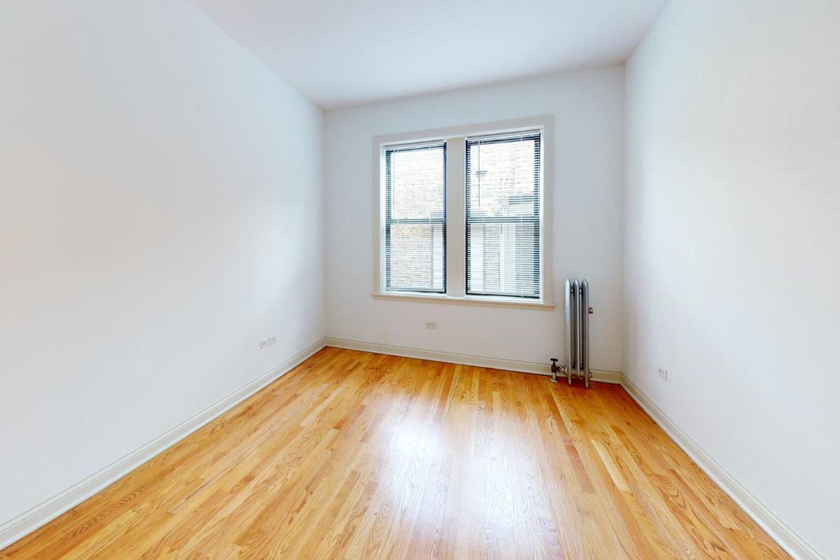 Apartment for rent at 5320 S Drexel Blvd, Chicago, IL 60615