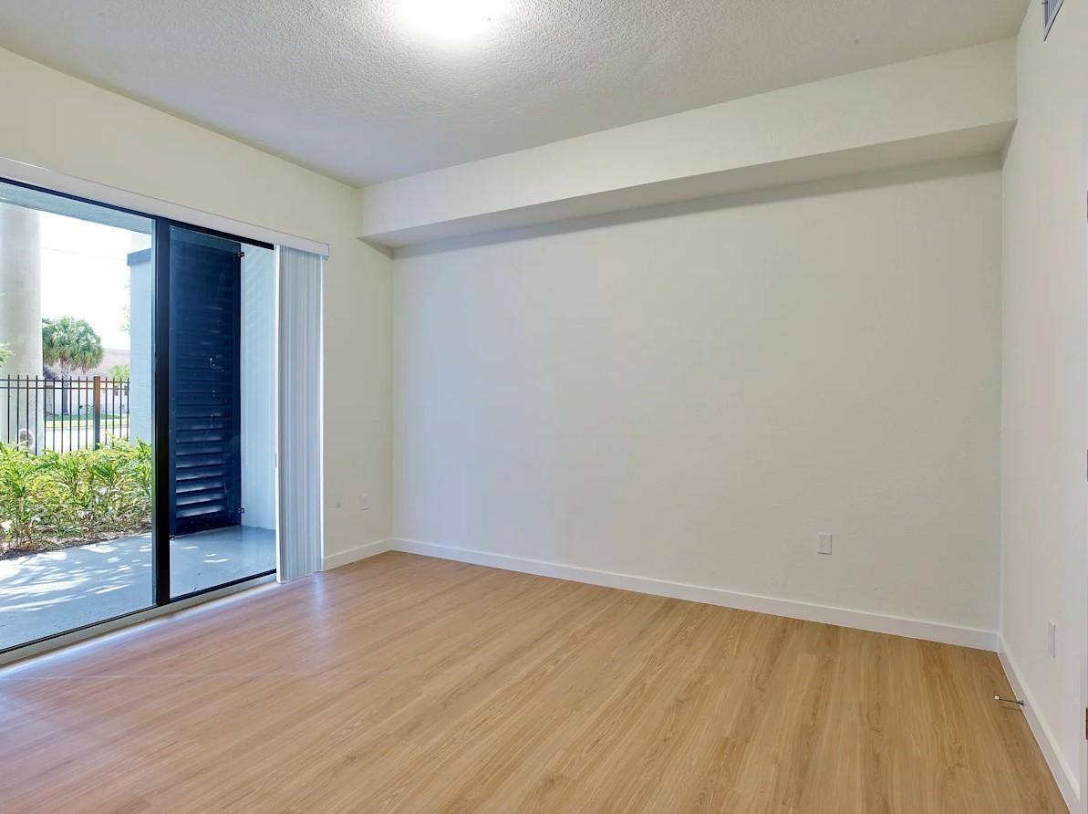 Apartment for rent at 990 Powerline Rd, Pompano Beach, FL 33069