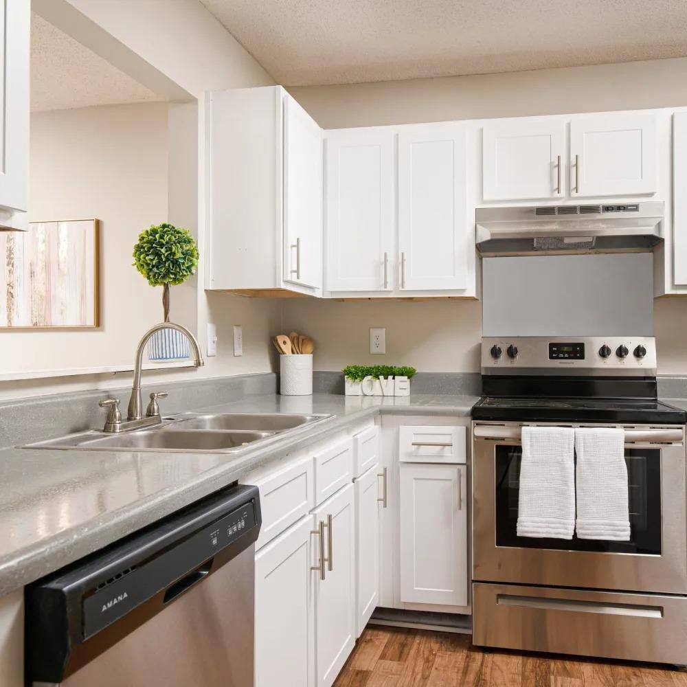Apartment for rent at 260 Lowe Circle, Richland, MS 39218