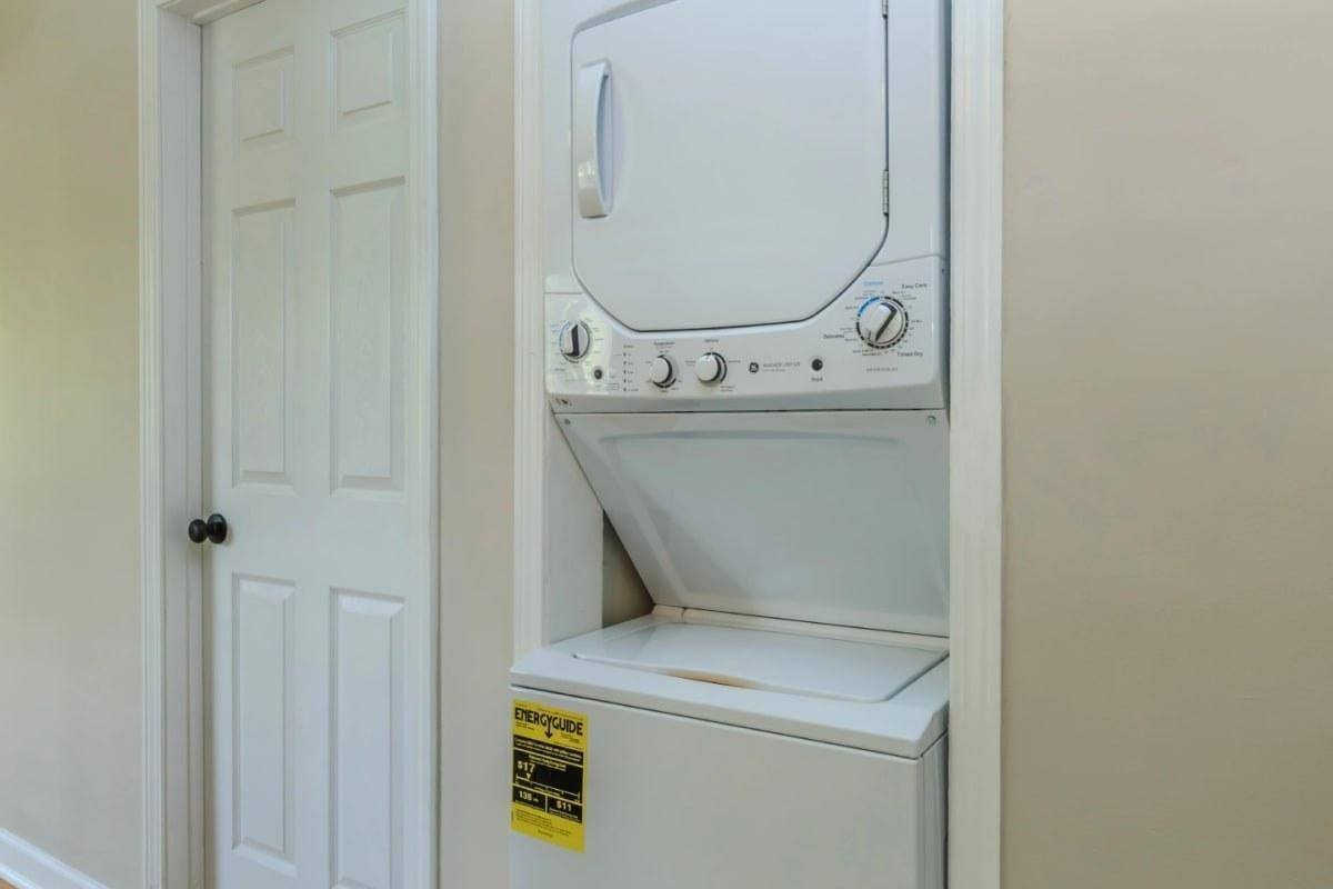 Apartment for rent at Peachtree Hills Apartment Homes, 480 Peachtree Hills Ave, Atlanta, GA 30305