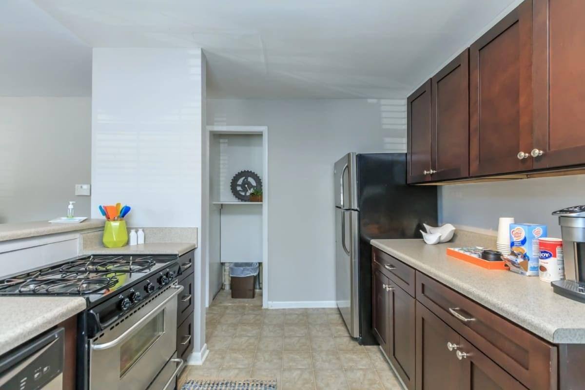 Apartment for rent at Peachtree Hills Apartment Homes, 480 Peachtree Hills Ave, Atlanta, GA 30305