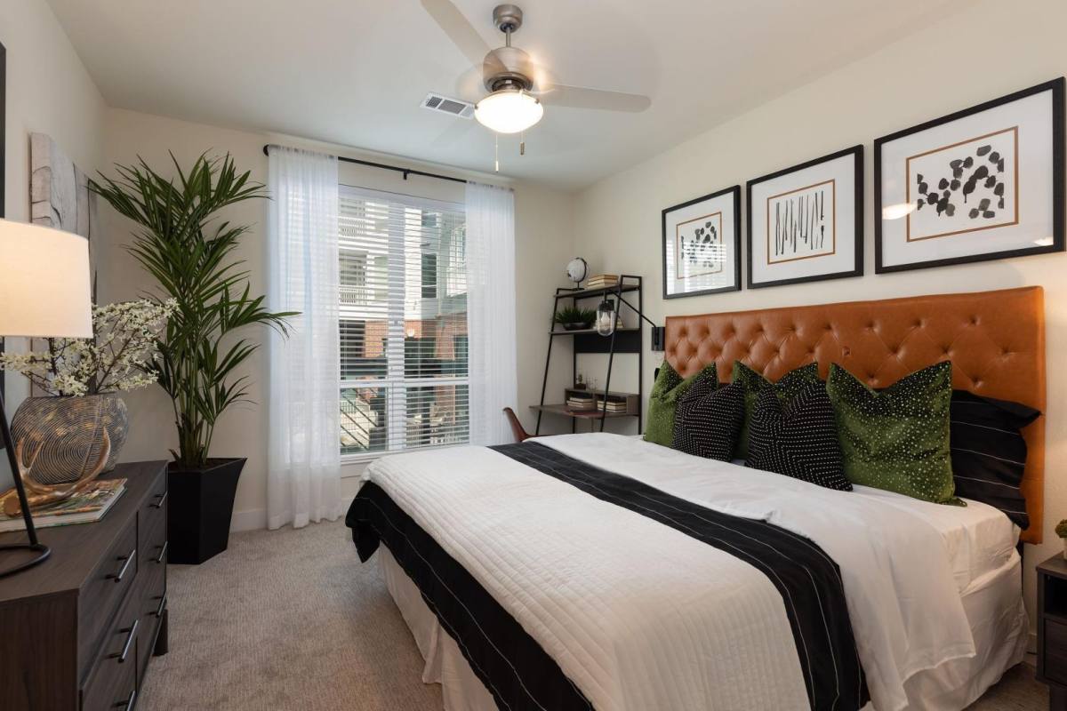 Apartment for rent at 401 Hemphill St, Fort Worth, TX 76104
