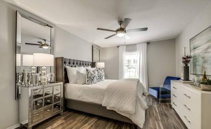 Apartment for rent at 2877 W Walnut Hill Lane, Irving, TX 75038