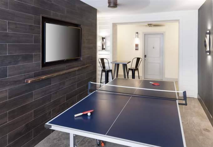 Apartment for rent at 604 Fort Worth Ave, Dallas, TX 75208