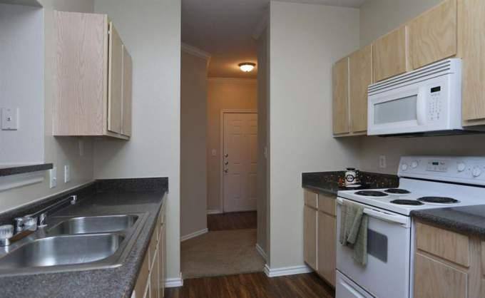 Apartment for rent at 1531 Duncanville Rd #1121, Dallas, TX 75211
