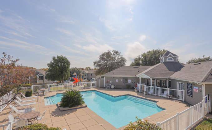 Apartment for rent at 6800 S Cockrell Hill Rd #1121, Dallas, TX 75236