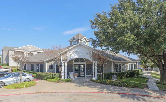 Apartment for rent at 6800 S Cockrell Hill Rd #1121, Dallas, TX 75236