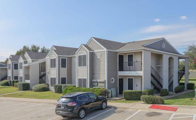 Apartment for rent at 6800 S Cockrell Hill Rd #1121, Dallas, TX 75236
