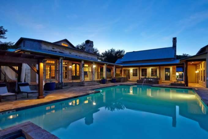 Apartment for rent at 2716 Barton Creek Blvd, Austin, TX 78735