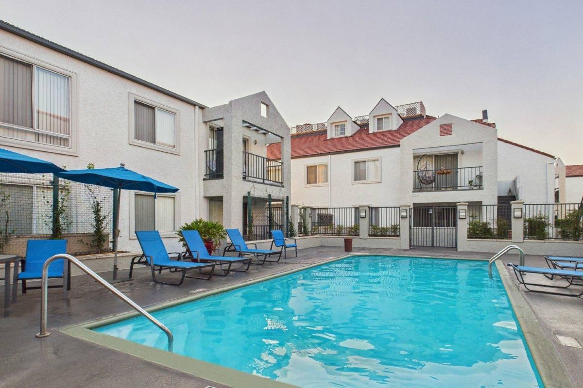 Apartment for rent at Town Center, 333 Andover Dr, Burbank, CA 91504