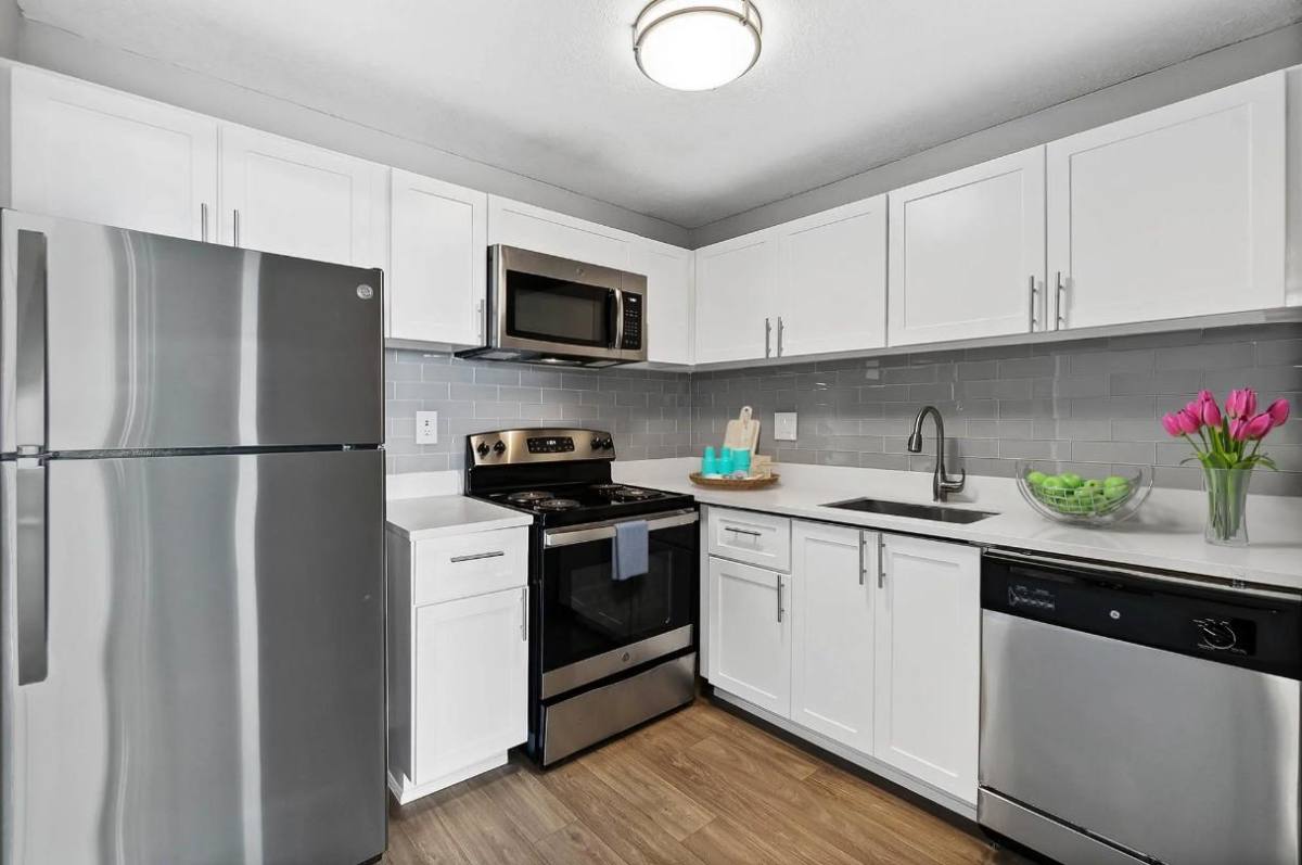 Apartment for rent at 520 NE 20th St, Fort Lauderdale, FL 33305