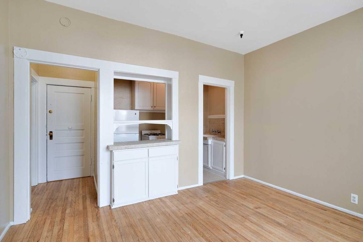 Apartment for rent at 1880 SW 5th Ave, Portland, OR 97201
