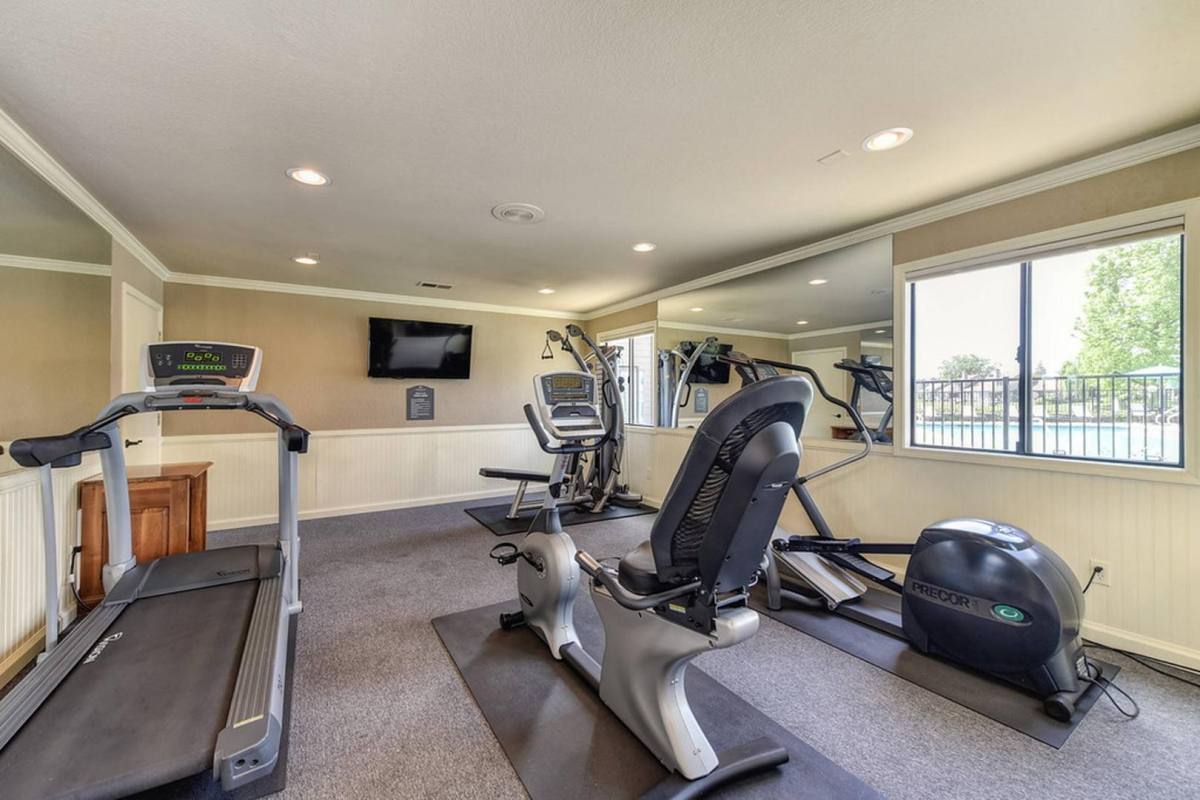 Apartment for rent at Lakeview Village, 7565 Shoreline Dr, Stockton, CA 95219