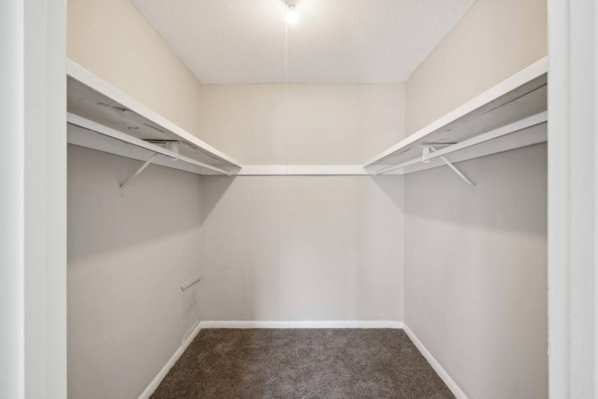 Apartment for rent at 1718 Northside Dr, Valdosta, GA 31602