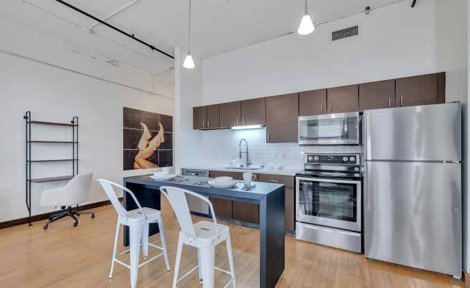 Apartment for rent at 1509 Main St, Dallas, TX 75201