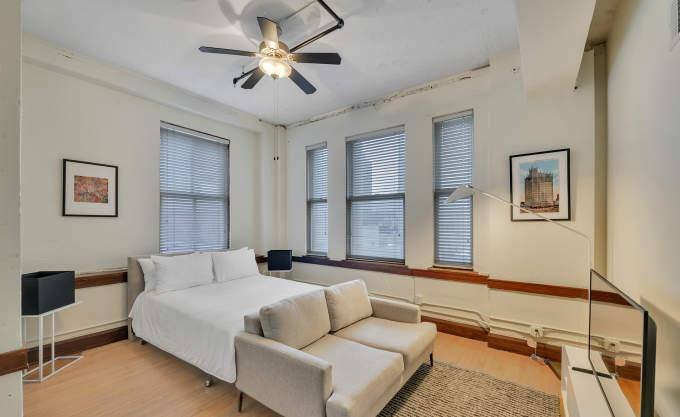 Apartment for rent at 1509 Main St, Dallas, TX 75201