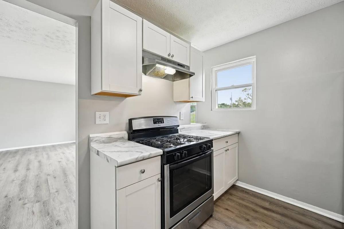 Apartment for rent at 925 W 5th St, Marysville, OH 43040