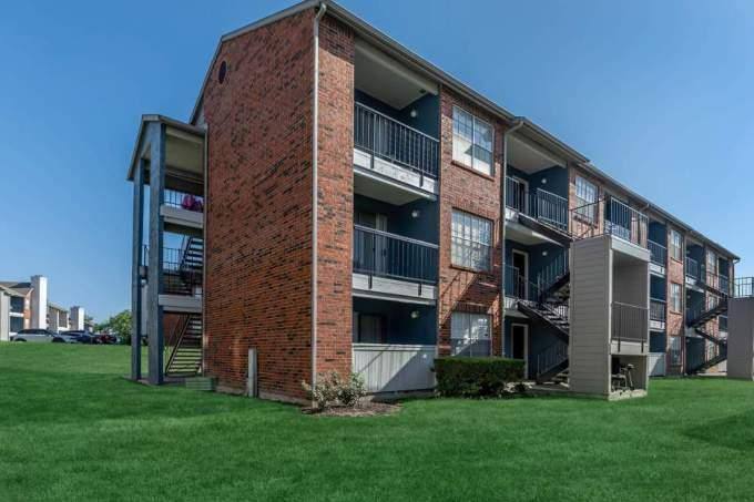 Apartment for rent at 9510 Westpark Dr #1121, Fort Worth, TX 76126