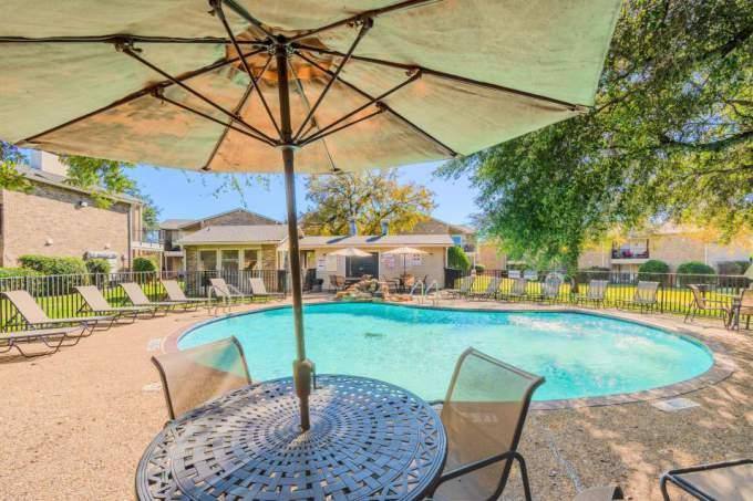 Apartment for rent at 1410 S Goliad St, Rockwall, TX 75087