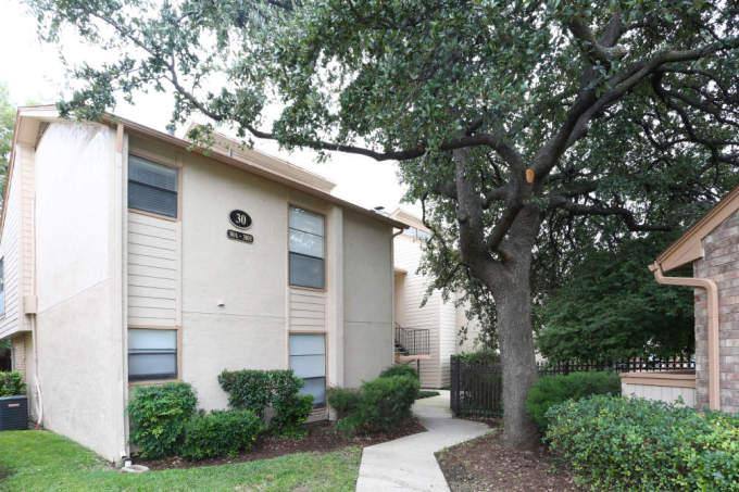 Apartment for rent at 5990 Arapaho Rd #1121, Dallas, TX 75248