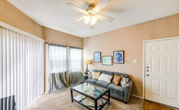 Apartment for rent at 9805 N Macarthur Blvd, Irving, TX 75063