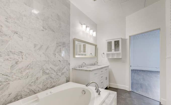 Apartment for rent at 410 W 7th St, Fort Worth, TX 76102