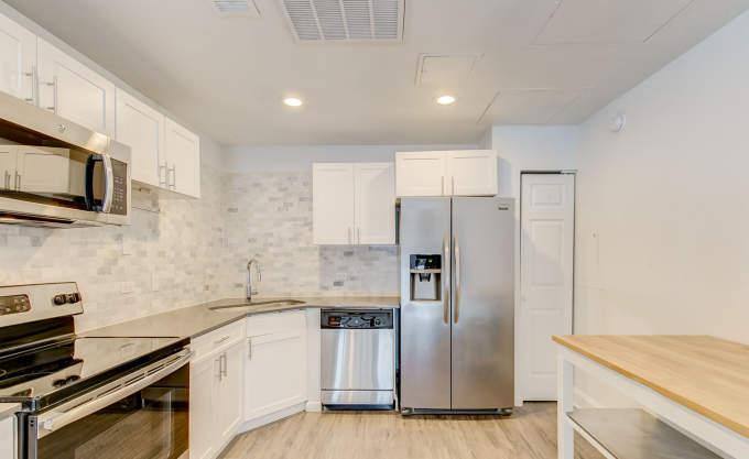 Apartment for rent at 410 W 7th St, Fort Worth, TX 76102