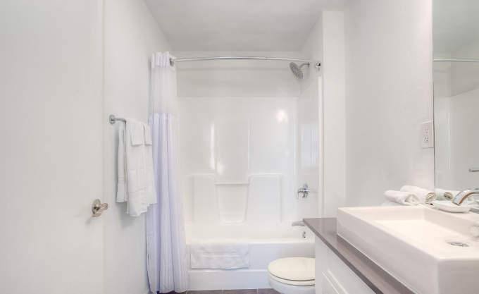 Apartment for rent at 410 W 7th St, Fort Worth, TX 76102