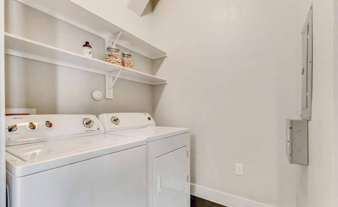 Apartment for rent at 850 Lake Carolyn Parkway, Irving, TX 75039