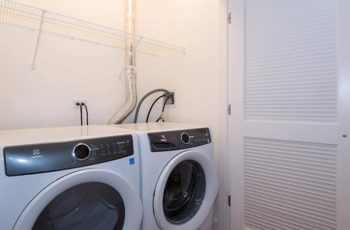 Apartment for rent at 4447 N Kedzie Ave, Chicago, IL 60625