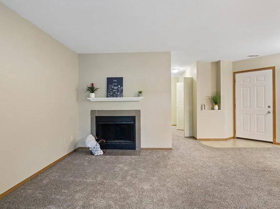 Apartment for rent at Country Club, 1130 Pine Valley Lane, Toledo, OH 43615