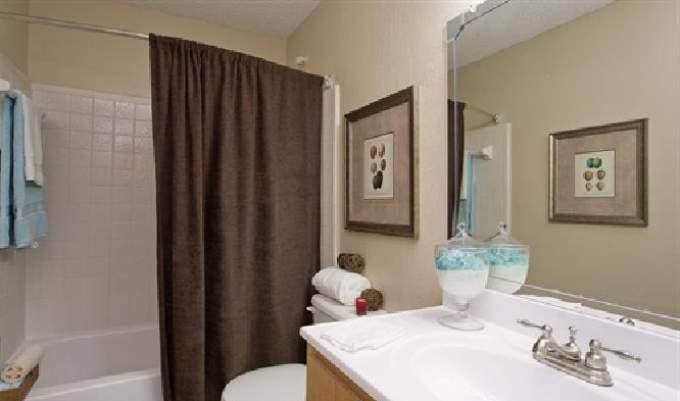 Apartment for rent at 333 E Denton Dr, Euless, TX 76039
