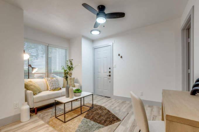 Apartment for rent at 4503 Lake Ave, Dallas, TX 75219