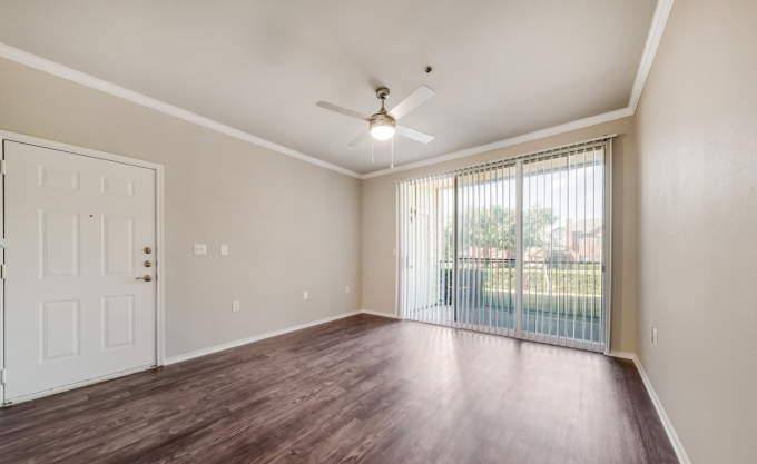 Apartment for rent at 2775 N State Highway 360 Service Rd E, Grand Prairie, TX 75050