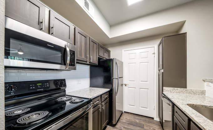 Apartment for rent at 2775 N State Highway 360 Service Rd E, Grand Prairie, TX 75050