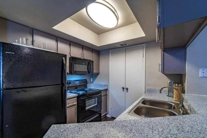 Apartment for rent at 2525 Players Court #1121, Dallas, TX 75287