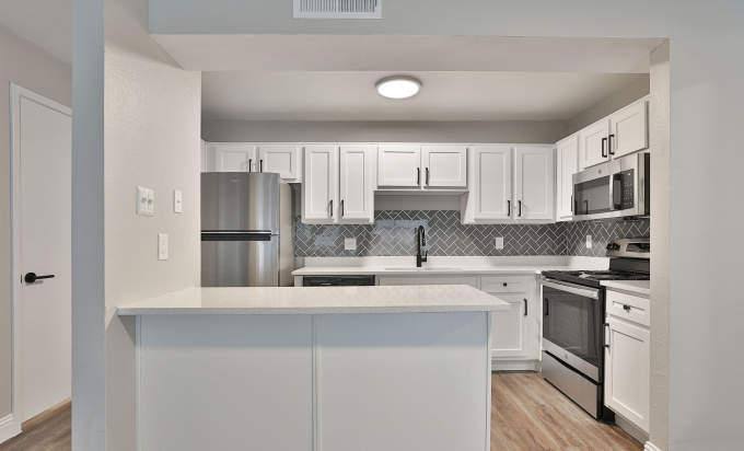 Apartment for rent at 5151 Verde Valley Lane, Dallas, TX 75254
