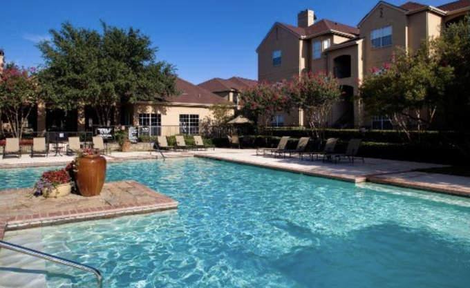 Apartment for rent at 2501 Ohio Dr, Plano, TX 75093