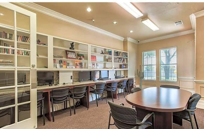 Apartment for rent at 2950 Alemeda St, Fort Worth, TX 76108